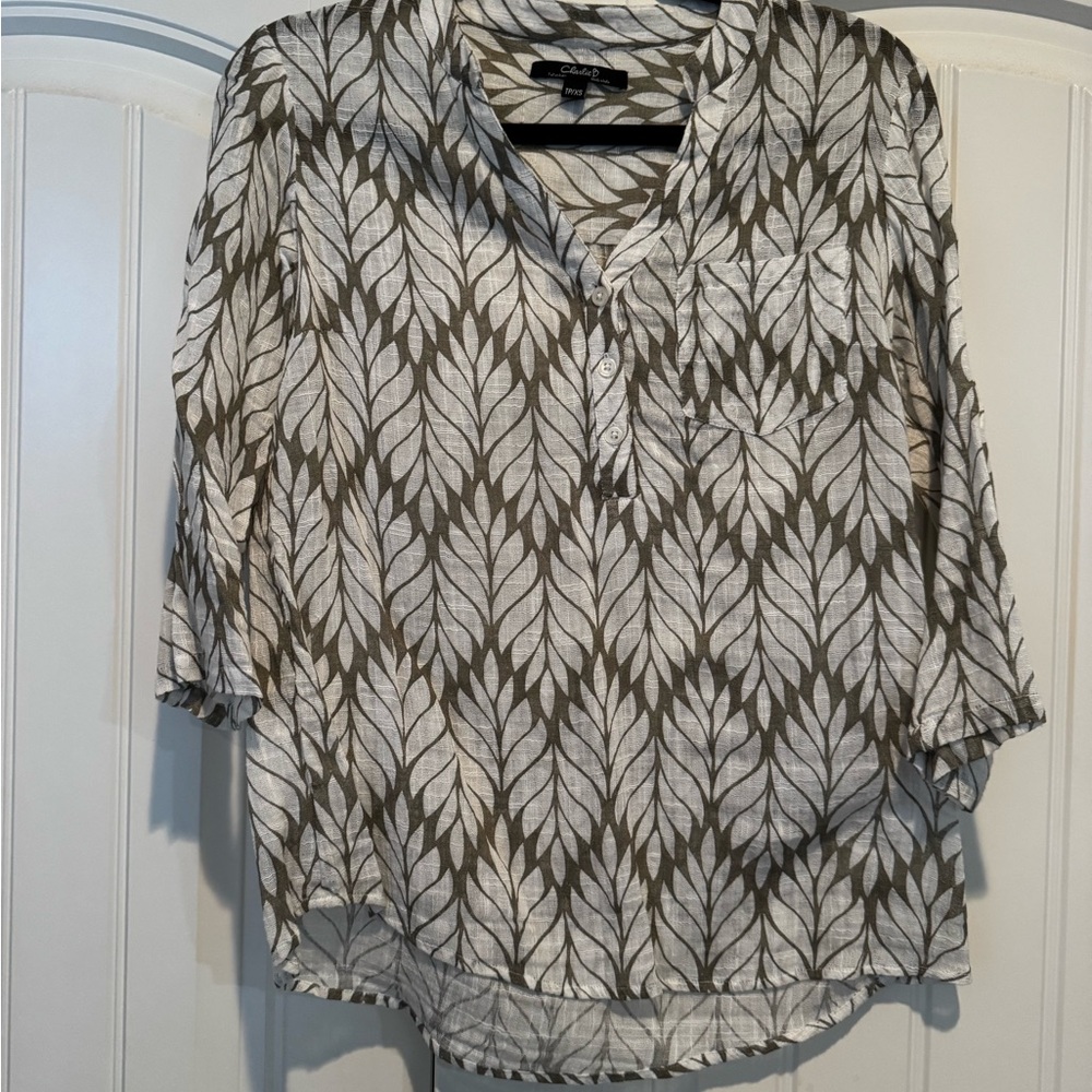 CHARLIE B Leaf Pattern Blouse in Olive and White
